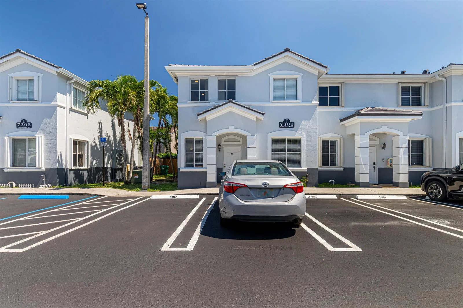 7301 NW 174th Terrace # 100, Hialeah, FL 33015