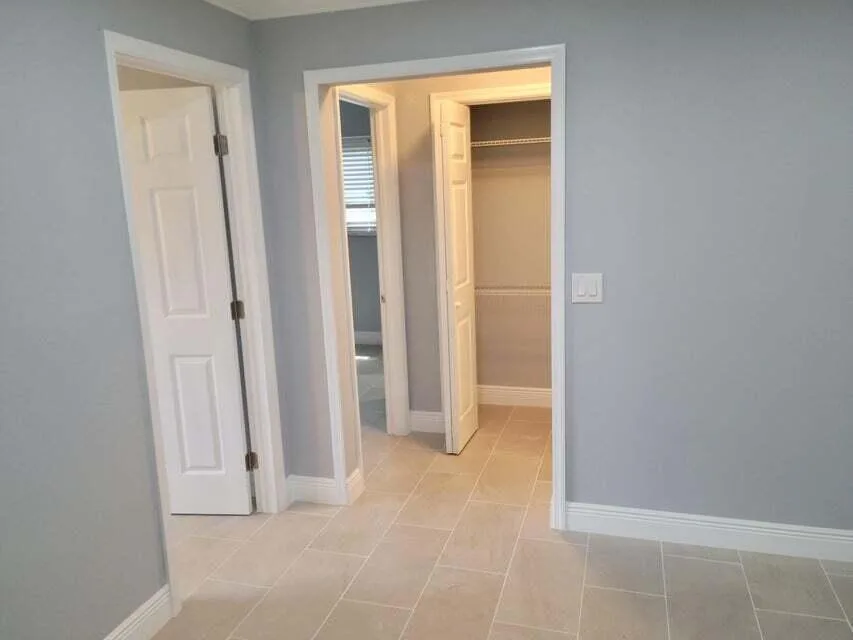 4010 N SHORE Drive, West Palm Beach, FL 33407 photo 2