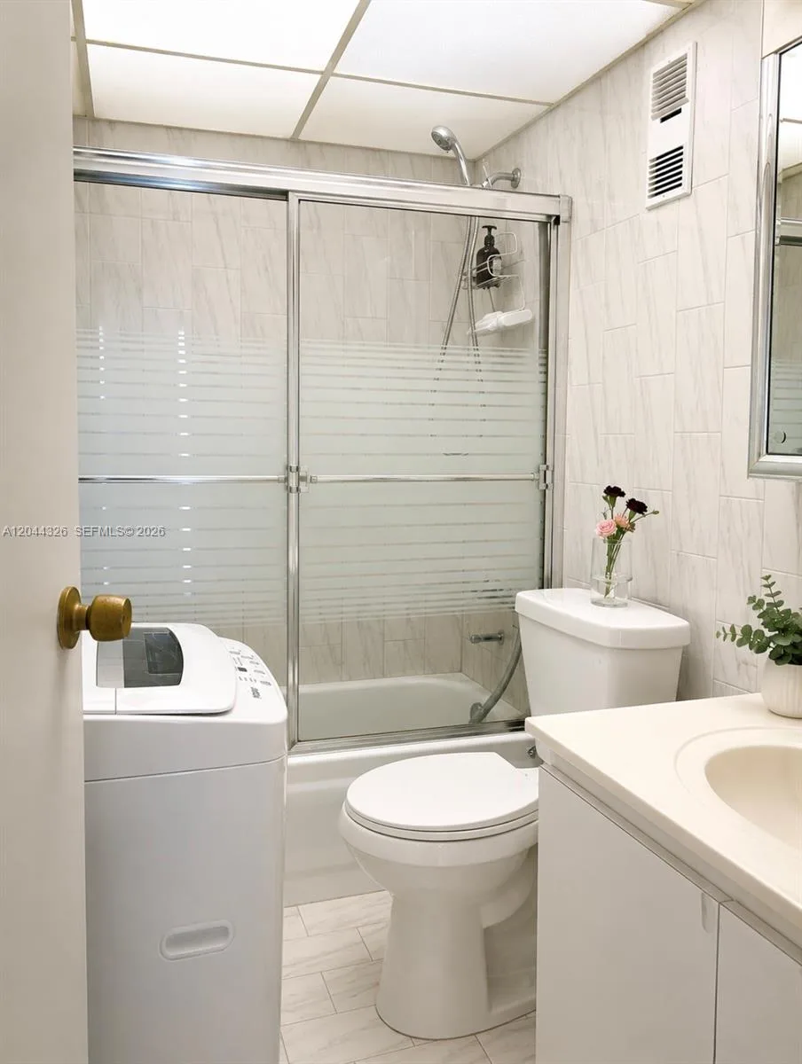 1825 W 44th Pl # 806, Hialeah, FL 33012 photo 5