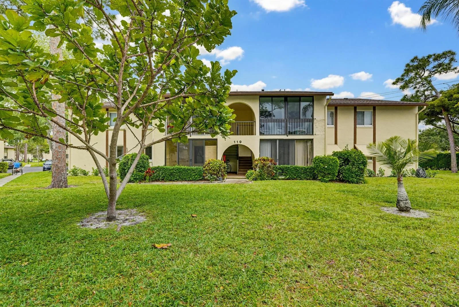 119 Lake Pine Circle # C-2, FL 33463