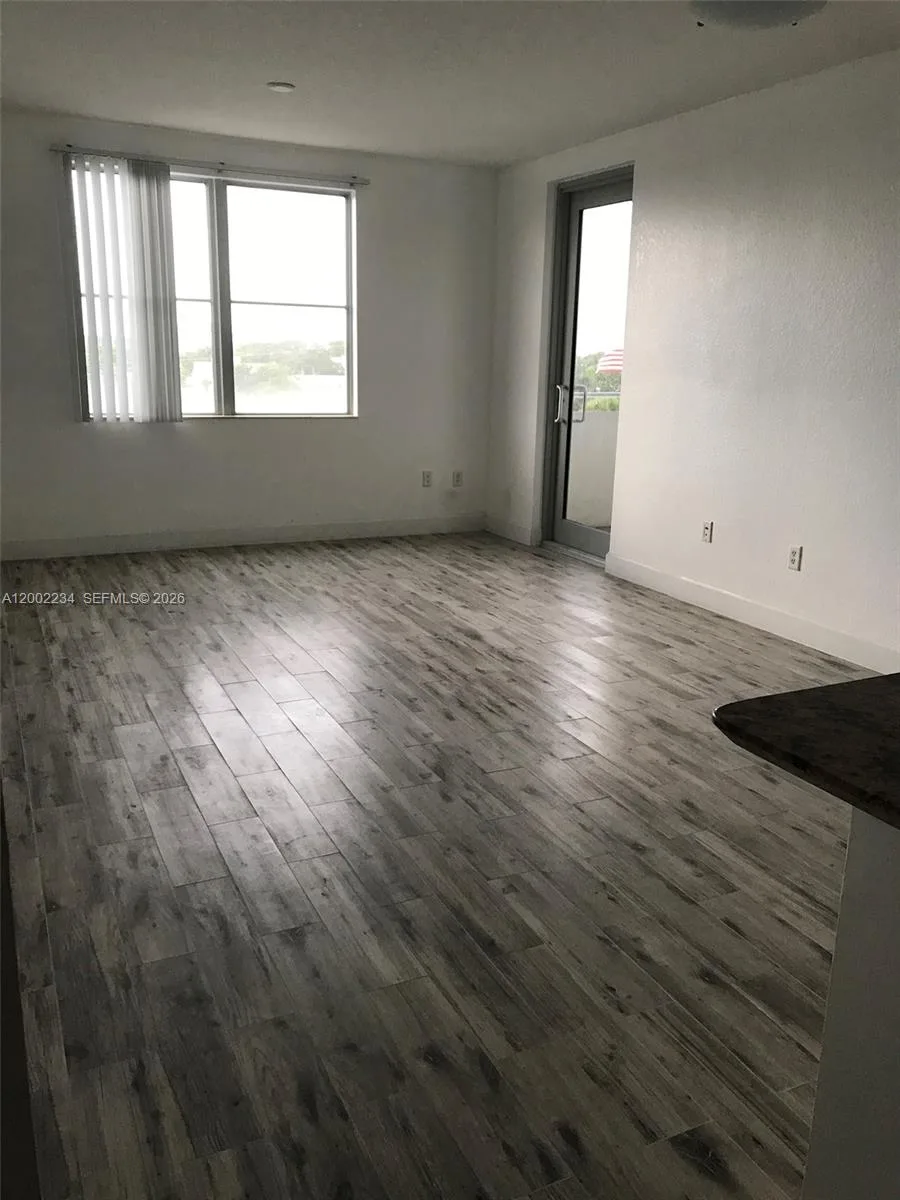 1830 Radius Dr # 407, Hollywood, FL 33020 photo 4