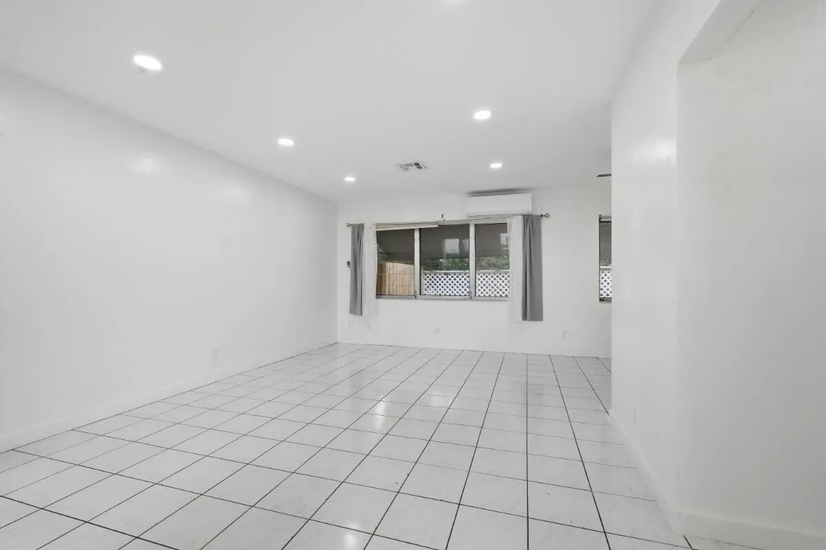 1201 N VICTORIA PARK Road # 1203, Fort Lauderdale, FL 33304 photo 3
