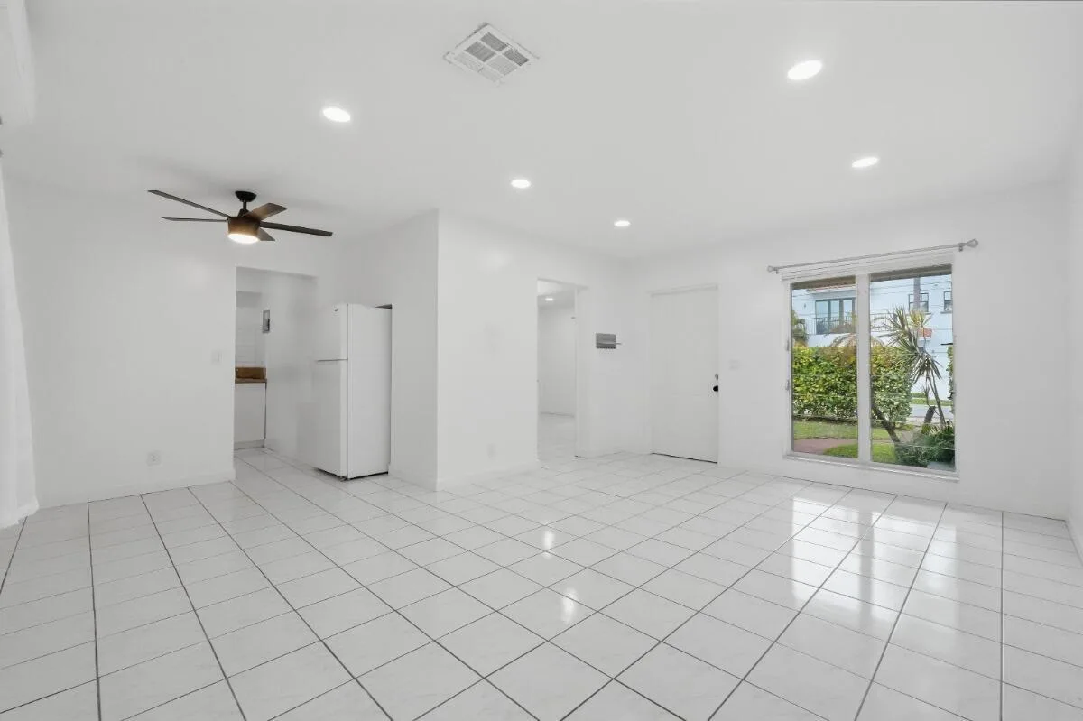 1201 N VICTORIA PARK Road # 1203, Fort Lauderdale, FL 33304 photo 4