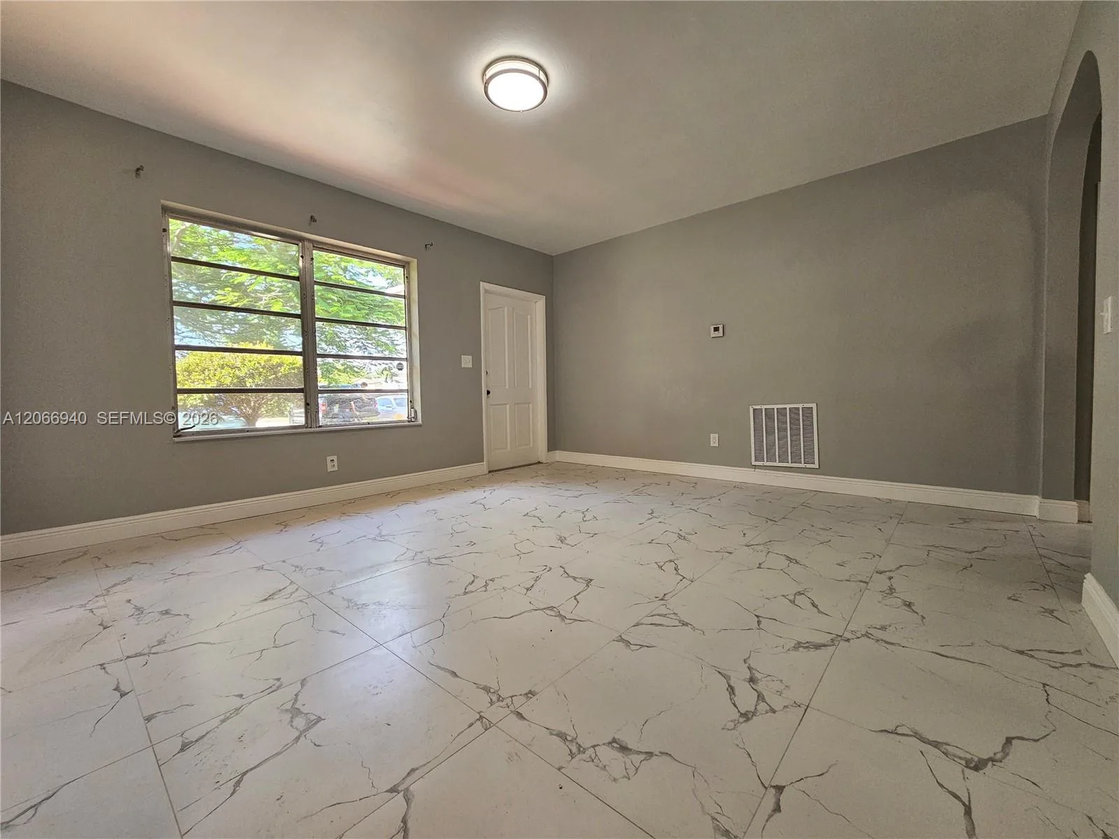 1929 NE 176th St, North Miami Beach, FL 33162 photo 2