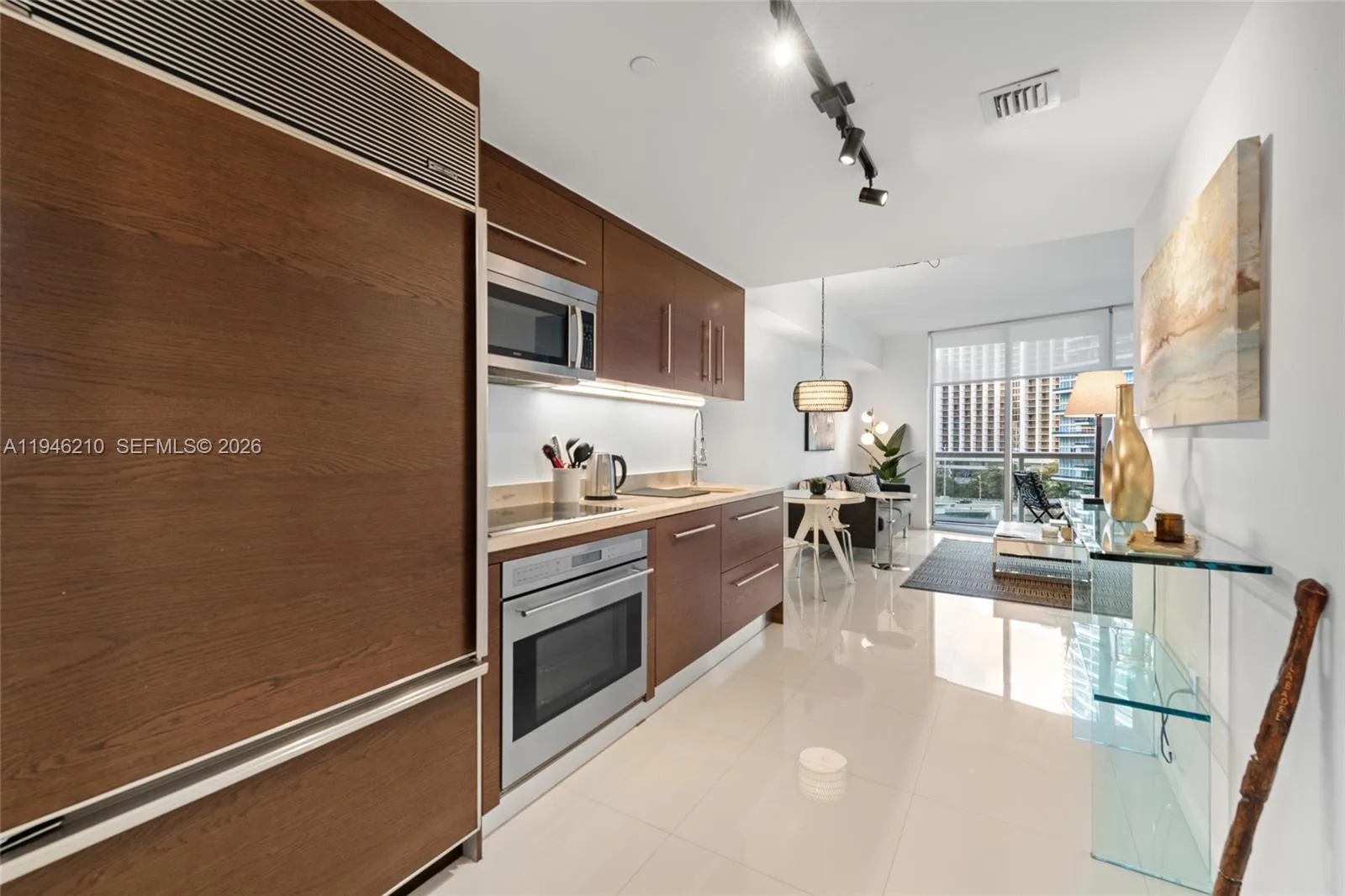 465 Brickell Ave # 904, Miami, FL 33131 photo 5