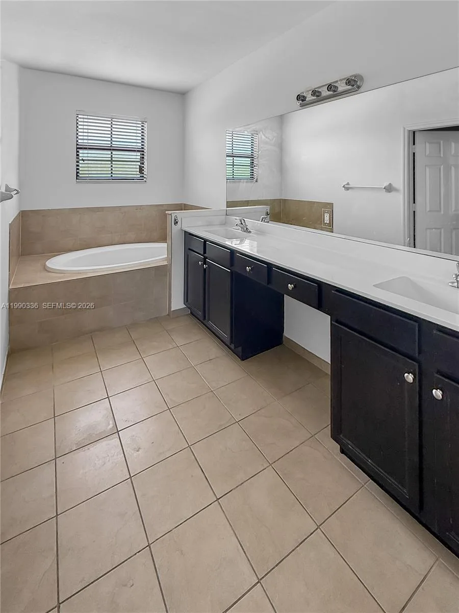 709 SE 35th Ave, Homestead, FL 33033 photo 8