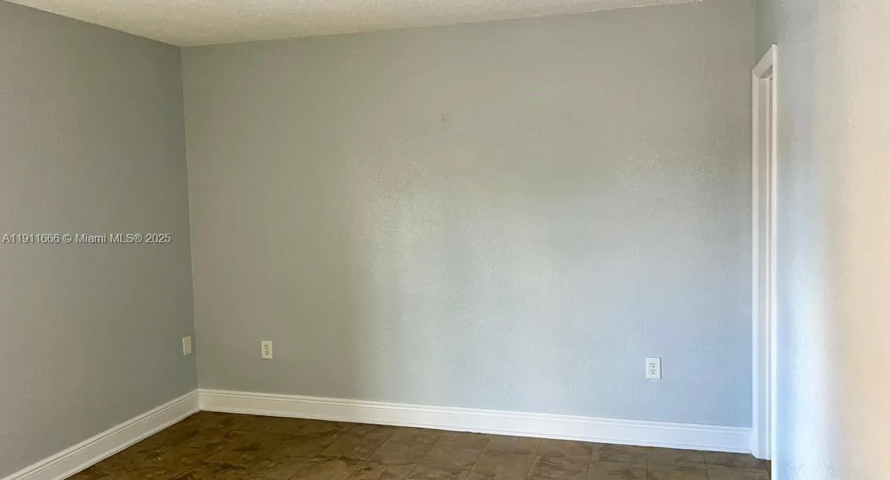 575 W 69th St # 208, Hialeah, FL 33014 photo 6