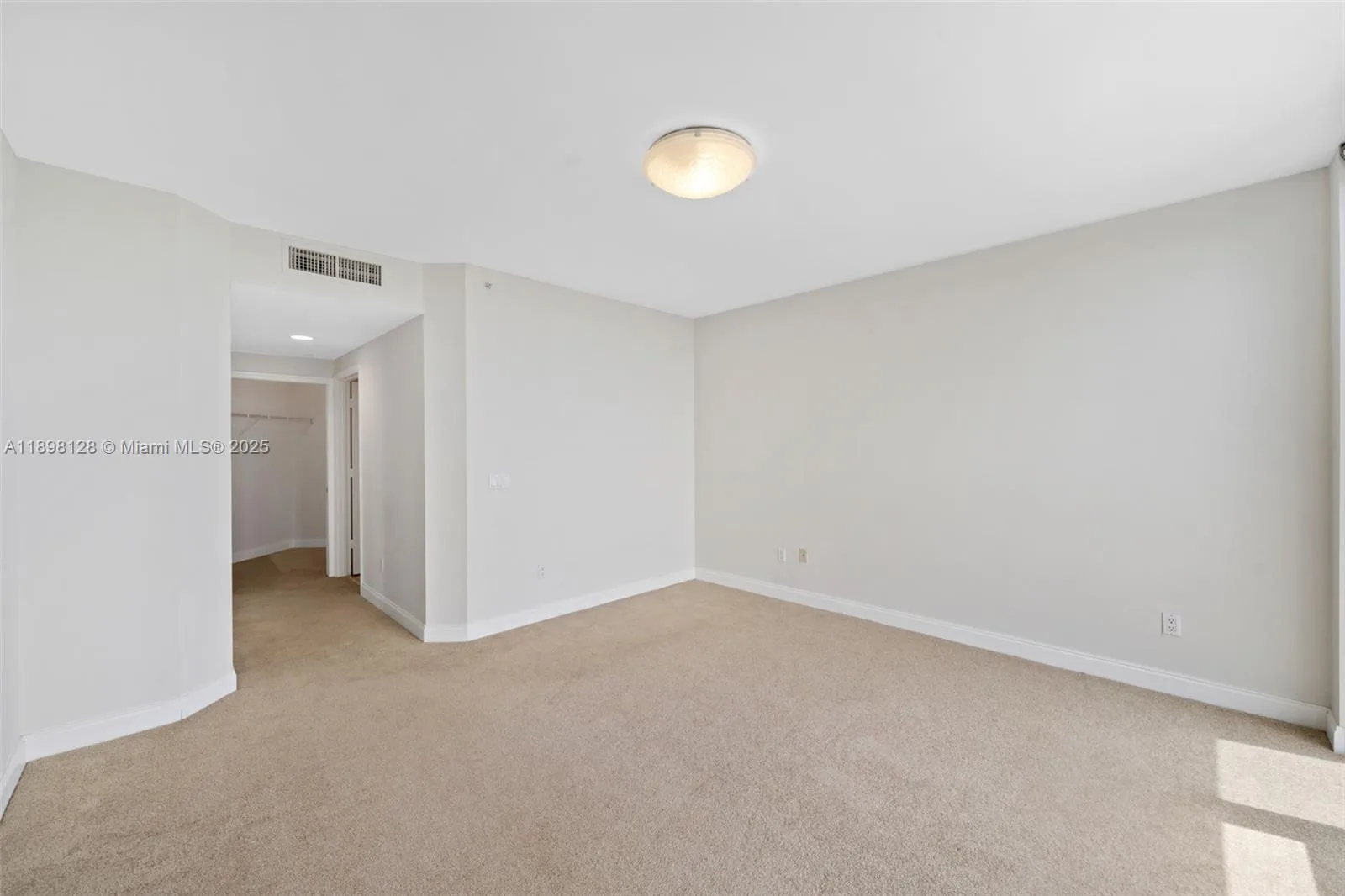 4775 Collins Ave # 3207, Miami Beach, FL 33140 photo 7