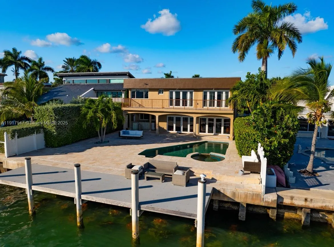 1500 S Treasure Dr, North Bay Village, FL 33141 photo 4