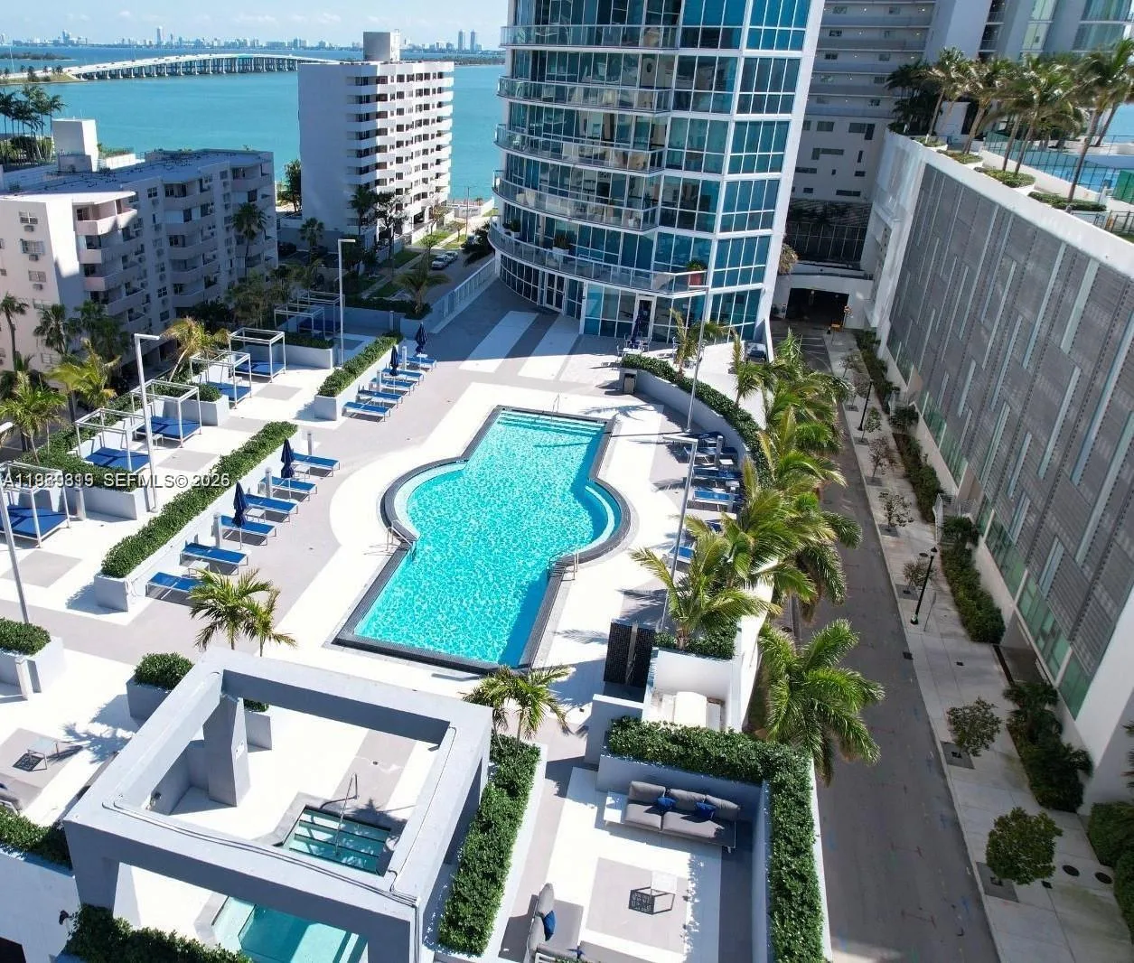 480 NE 30th St # 1403, Miami, FL 33137 photo 9