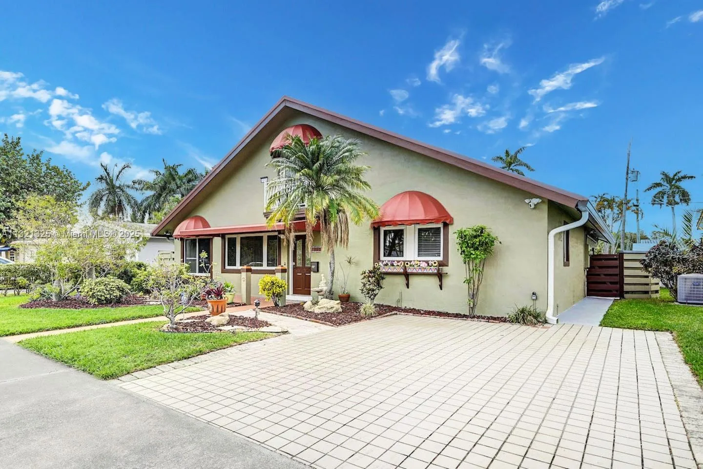 1020 N 13th Ter, Hollywood, FL 33019 photo 5