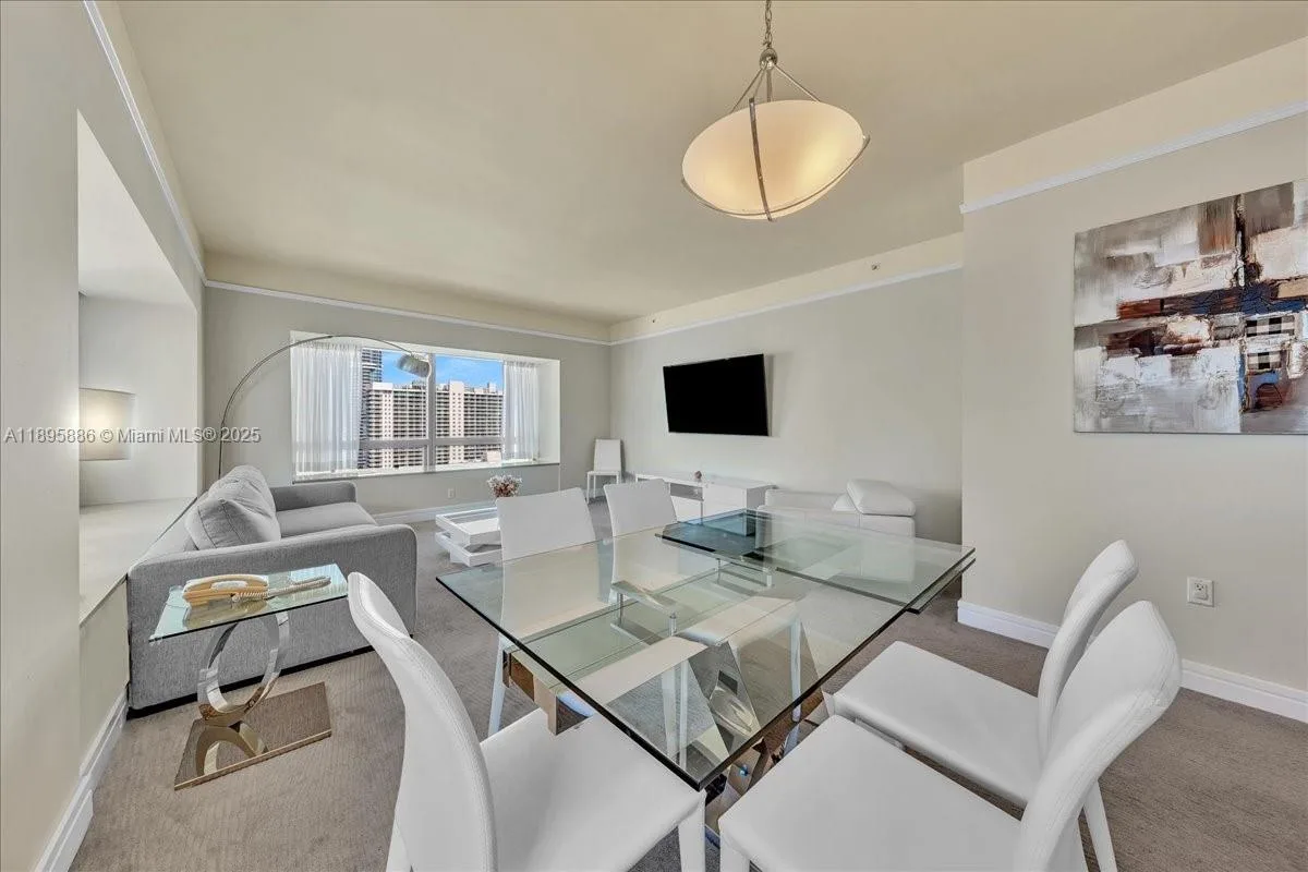 1435 Brickell Ave # 3112, Miami, FL 33131 photo 3