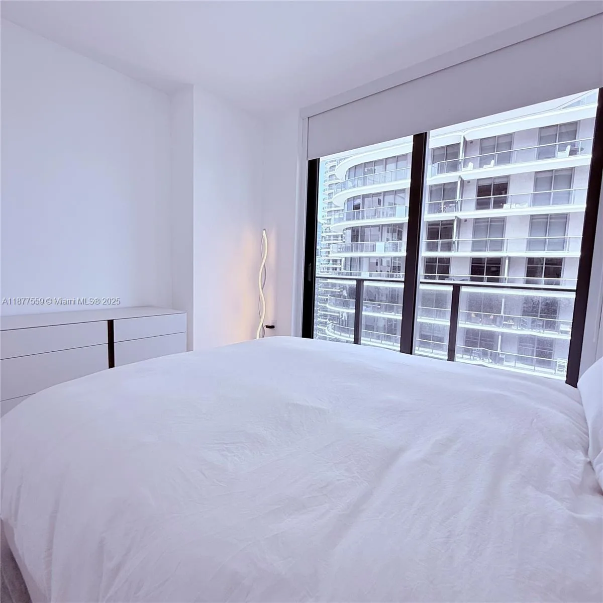 55 SW 9th St # 4003, Miami, FL 33130 photo 6