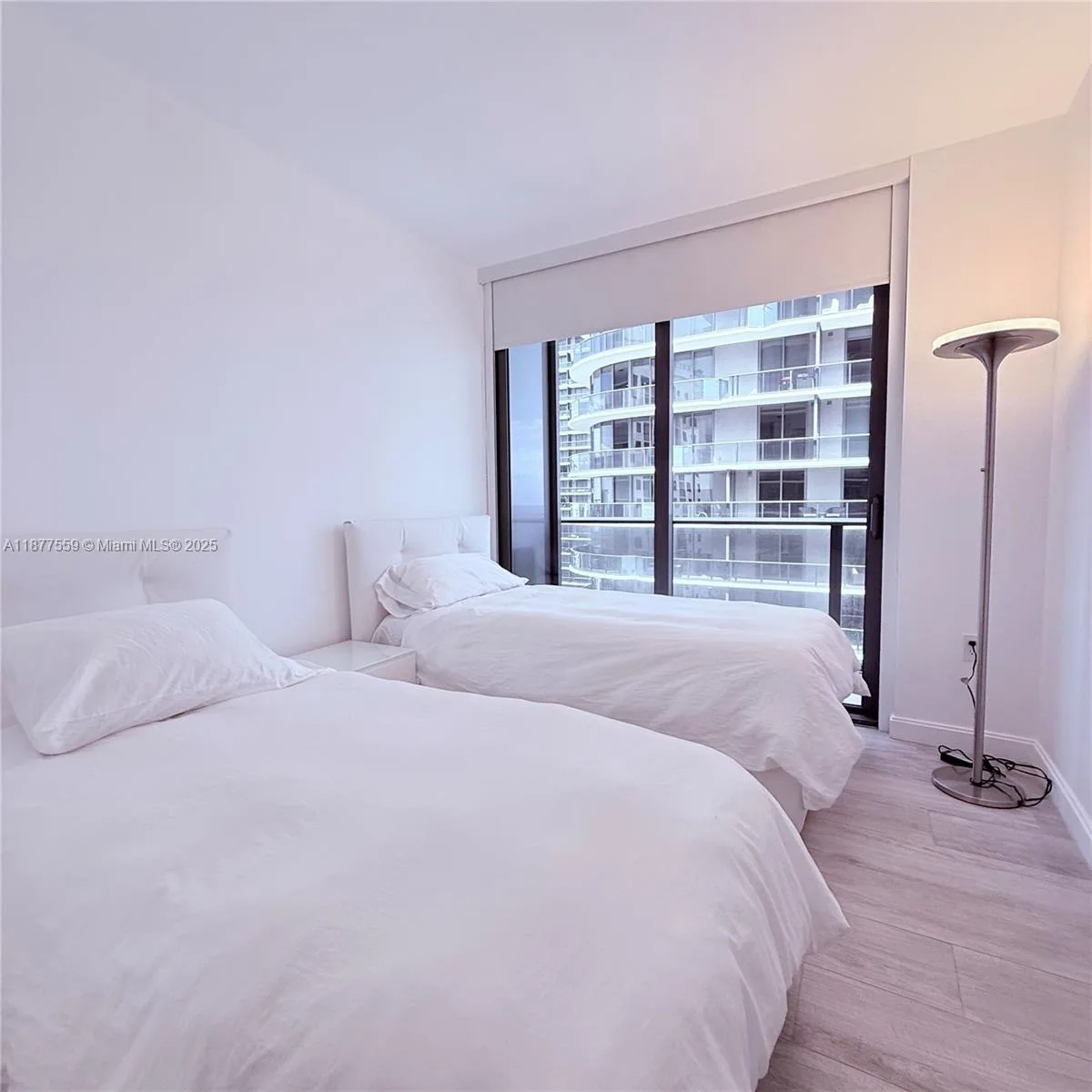 55 SW 9th St # 4003, Miami, FL 33130 photo 8