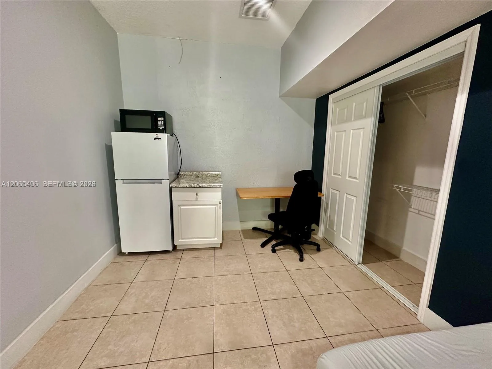 16025 SW 53rd Ter # Efficiency, Miami, FL 33185 photo 3
