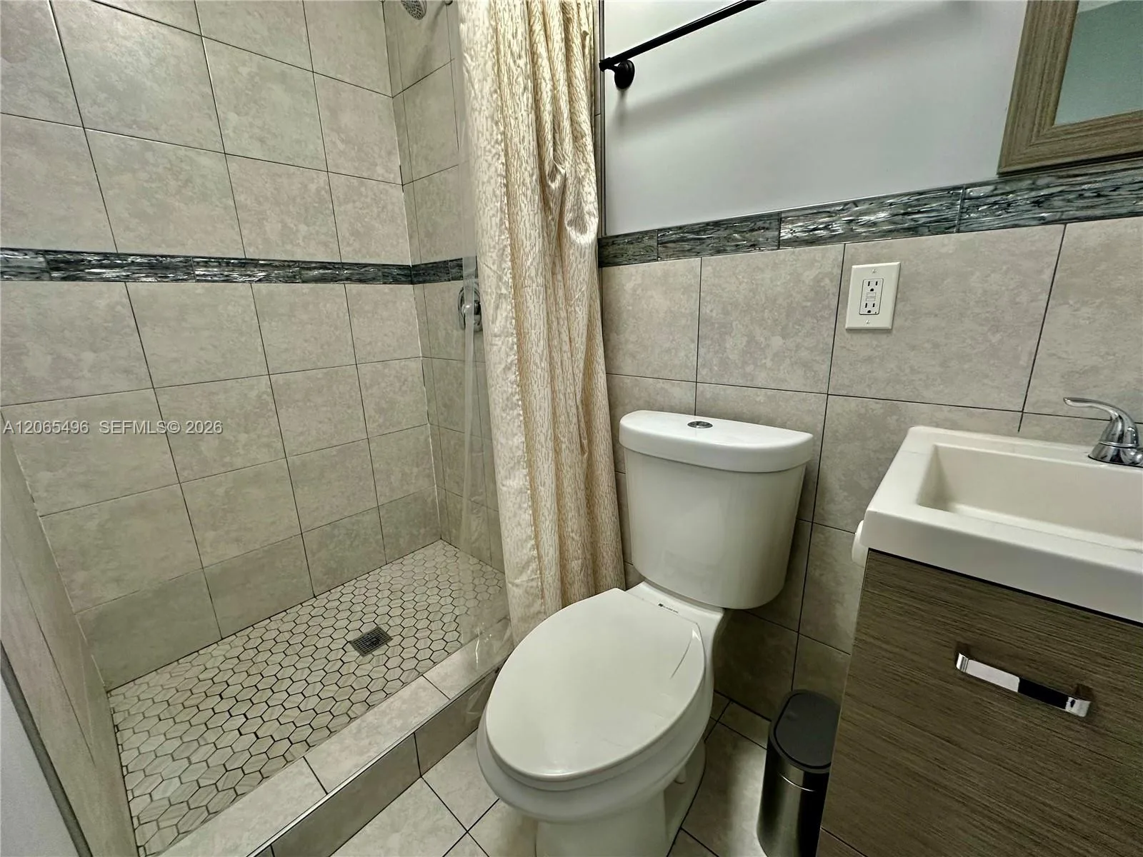 16025 SW 53rd Ter # Efficiency, Miami, FL 33185 photo 5
