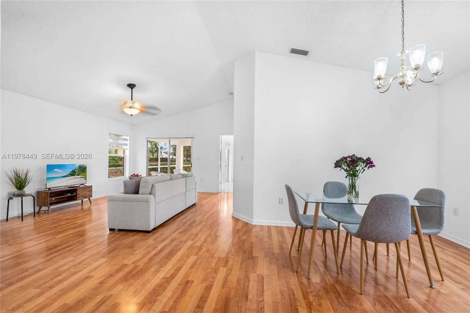 2020 SE 5th Pl, Homestead, FL 33033