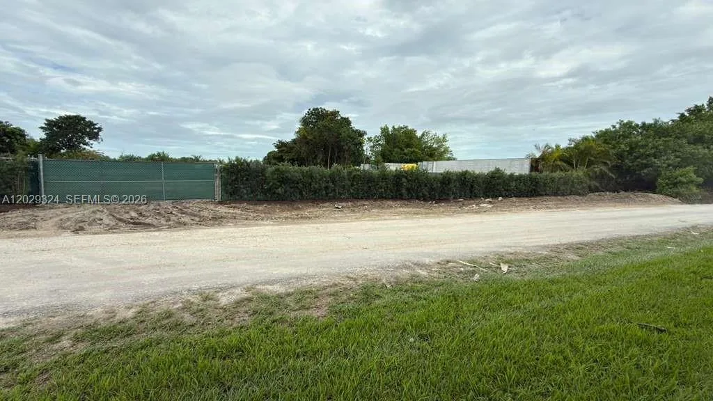 16555 SW 213TH AVE, Miami, FL 33187 photo 3
