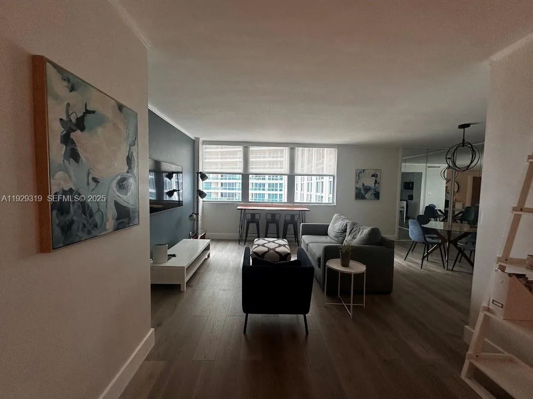 5055 Collins Ave # 10F, Miami Beach, FL 33140