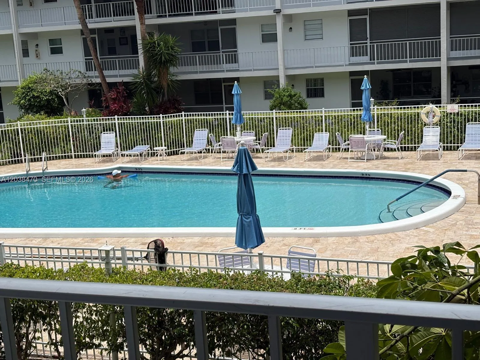 541 Blue Heron Dr # 215, Hallandale Beach, FL 33009