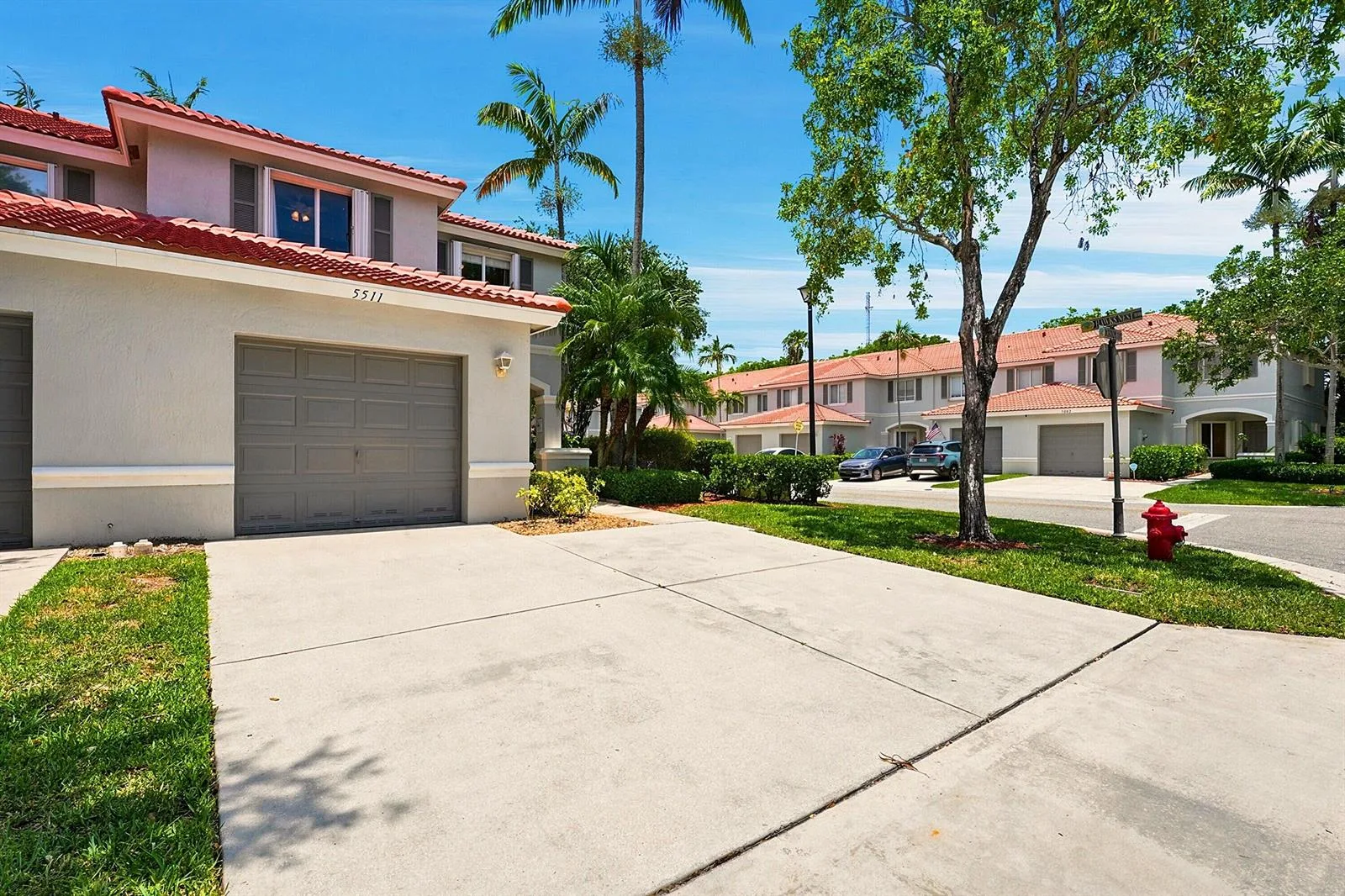 5511 Crossing Rocks Court, Riviera Beach, FL 33407 photo 2