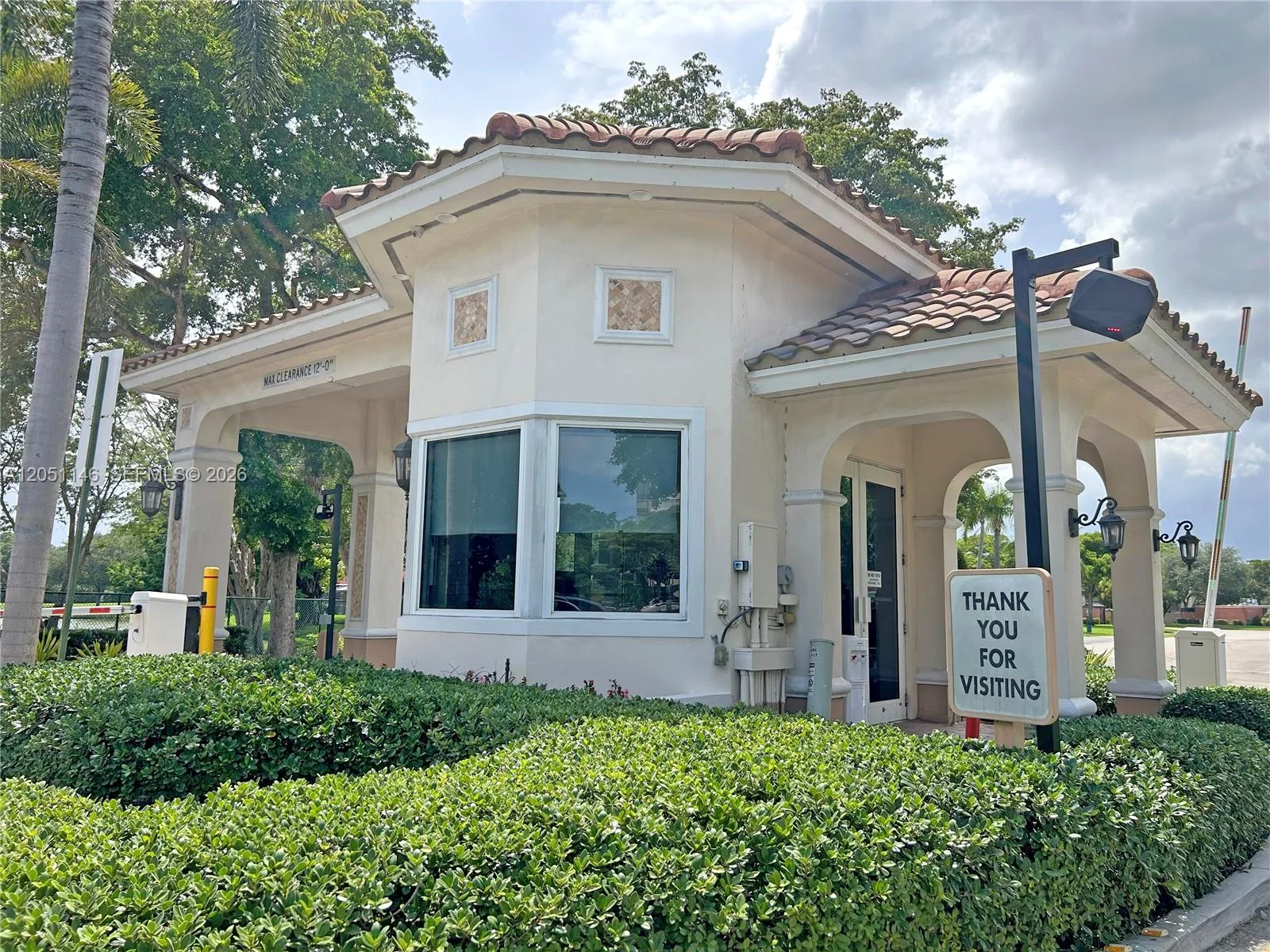 1400 Saint Charles Pl # 217, Pembroke Pines, FL 33026 — zdjęcie 3