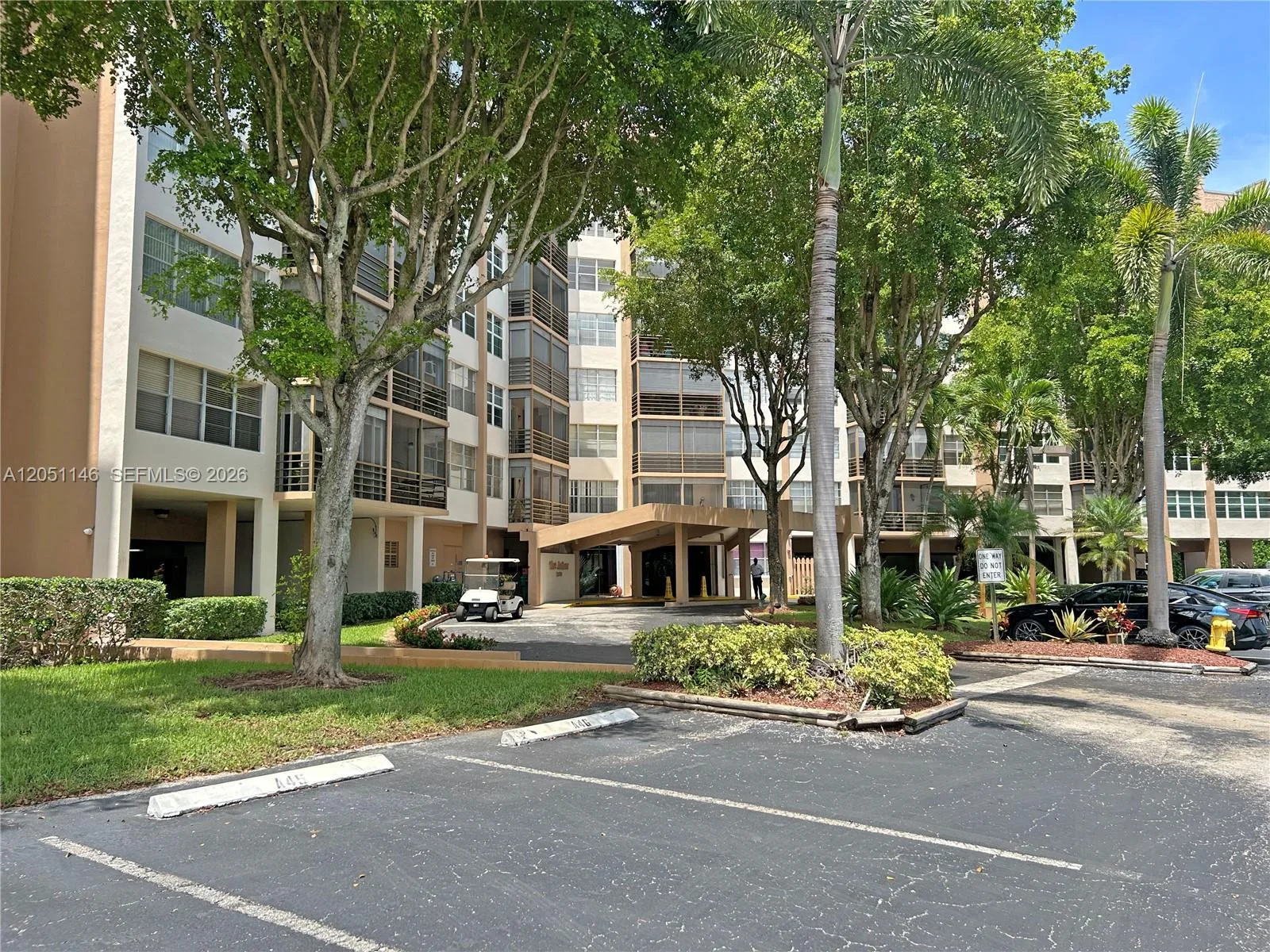1400 Saint Charles Pl # 217, Pembroke Pines, FL 33026 — zdjęcie 4