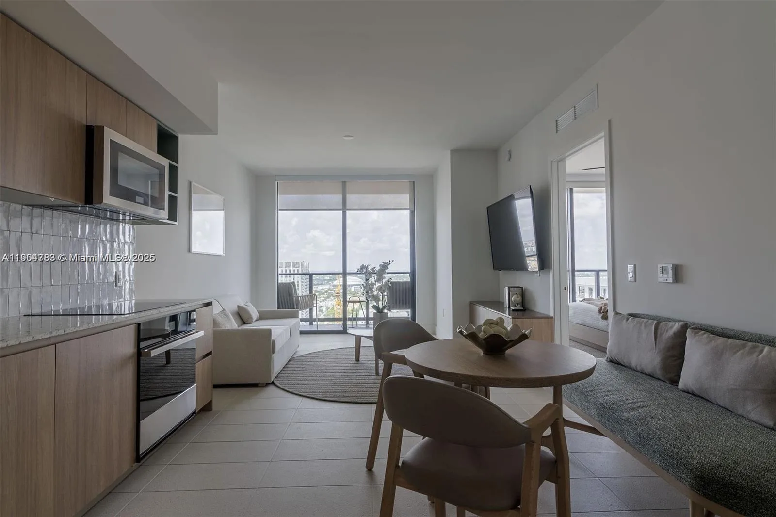 159 NE 6th St # 3404, Miami, FL 33132 photo 11