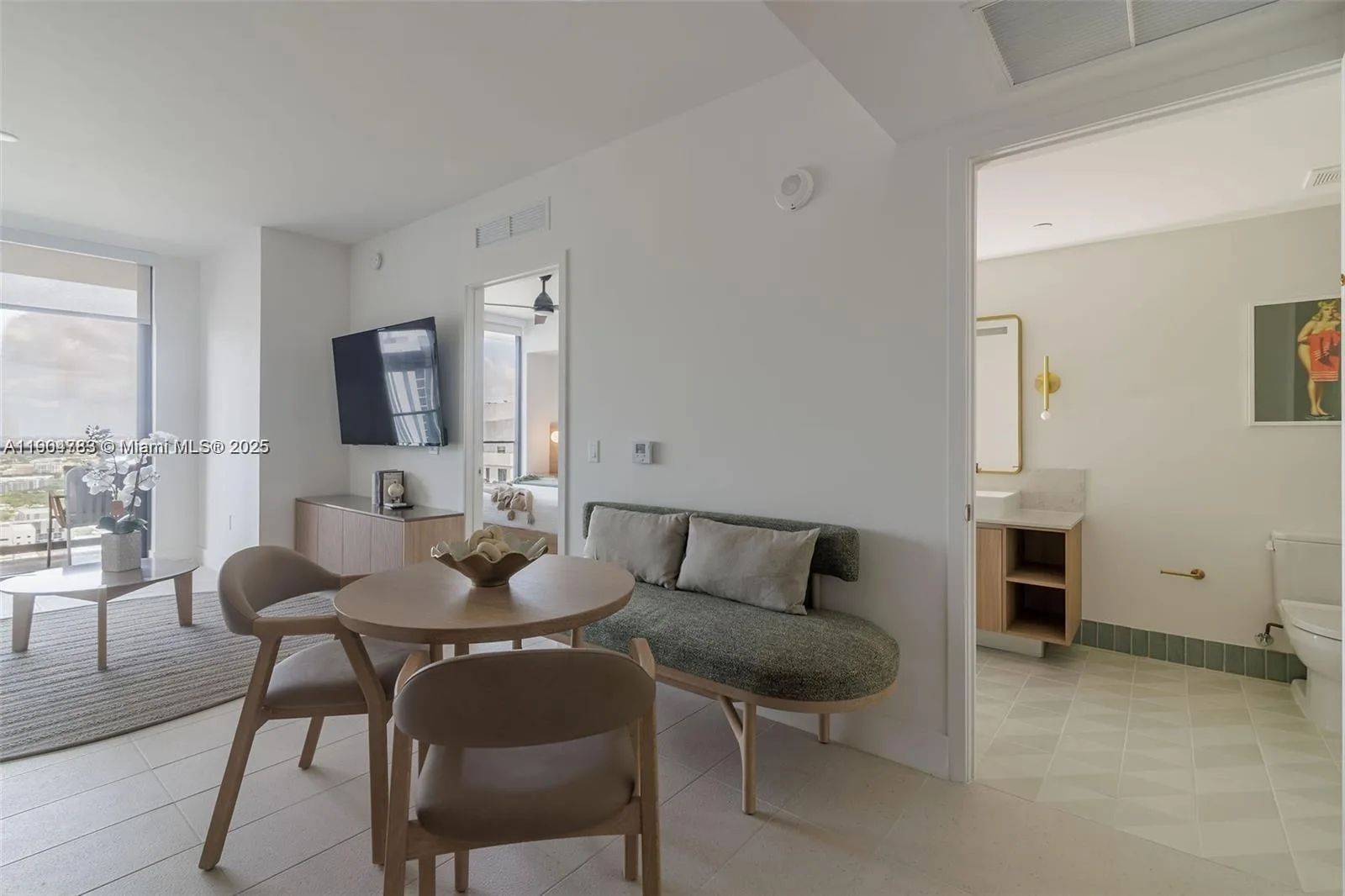 159 NE 6th St # 3404, Miami, FL 33132 photo 13