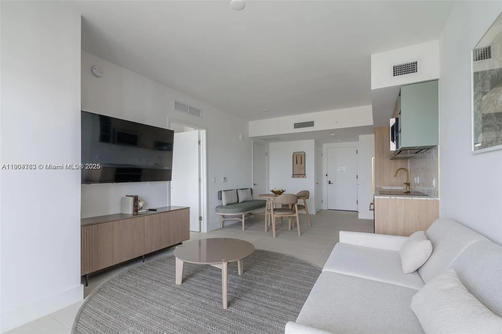 159 NE 6th St # 3404, Miami, FL 33132 photo 8