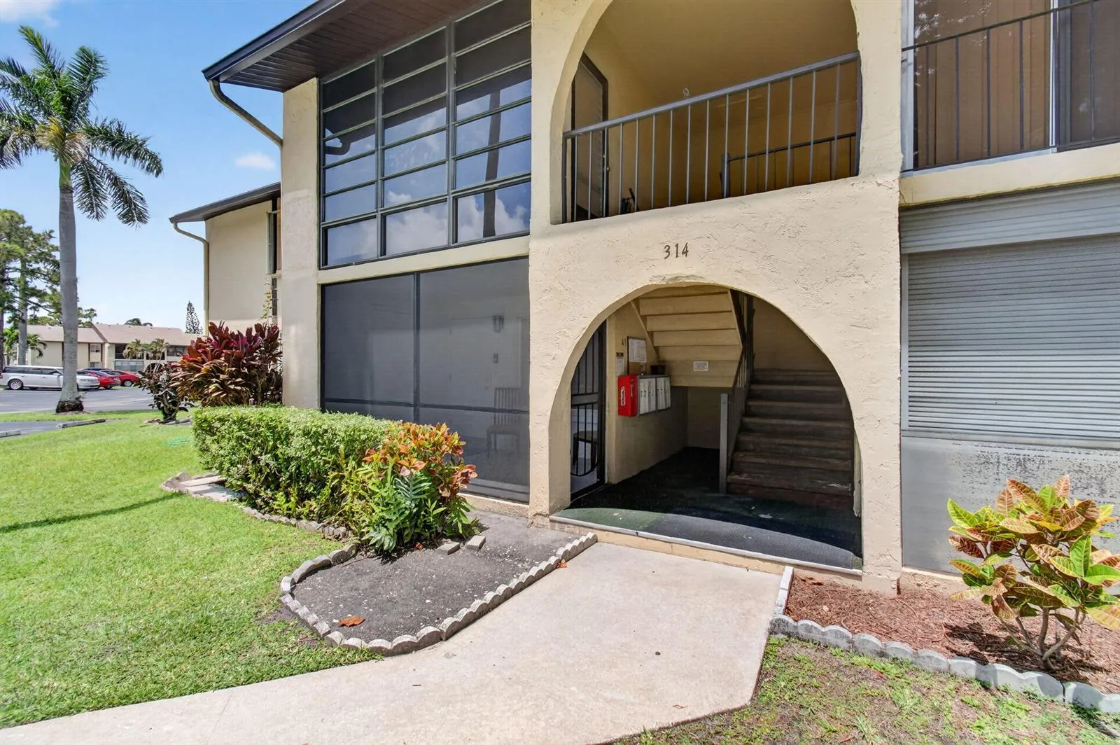 314 Pine Ridge Circle # A1, FL 33463