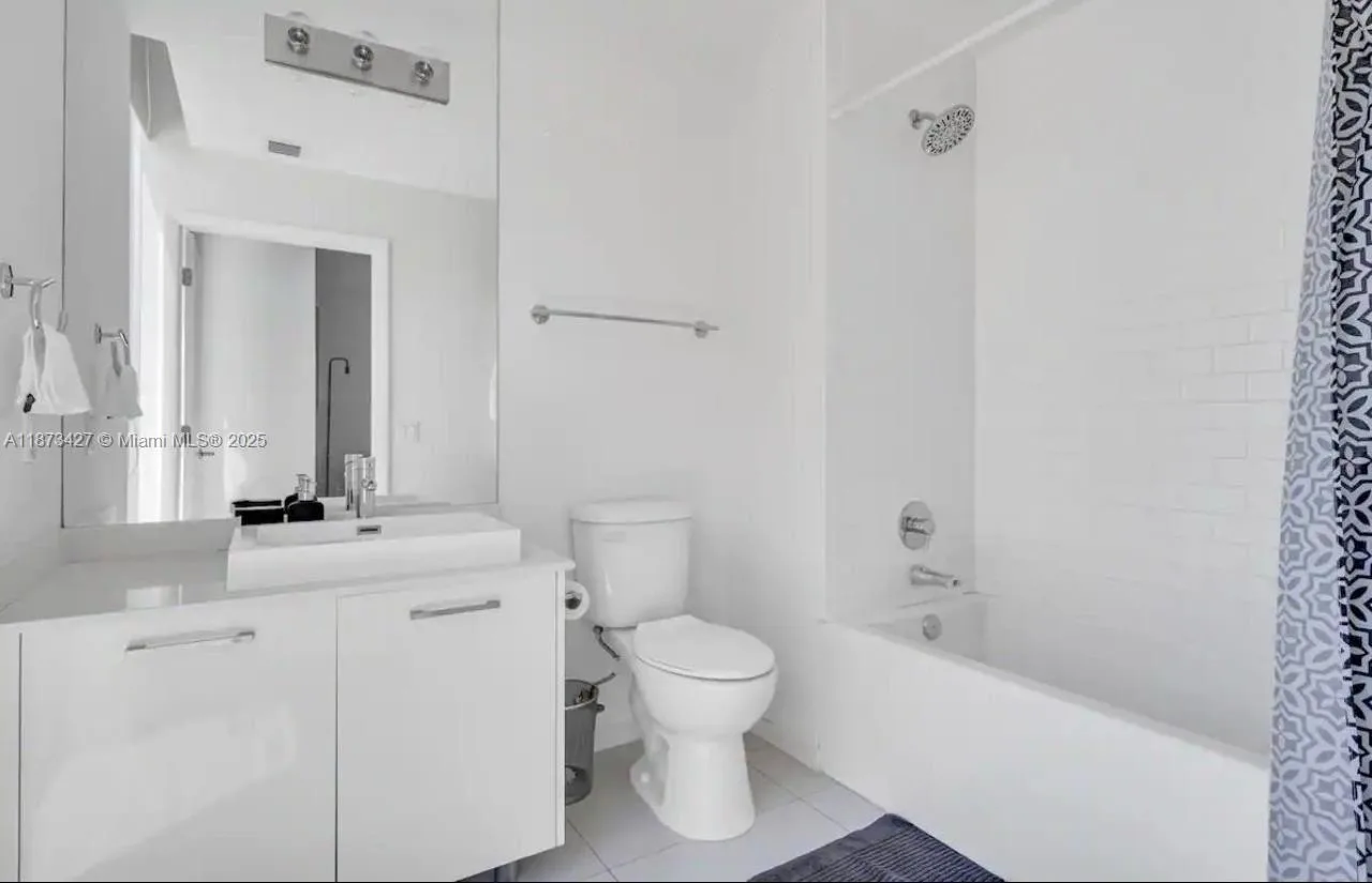 151 SE 1st St # 1111, Miami, FL 33131 photo 6