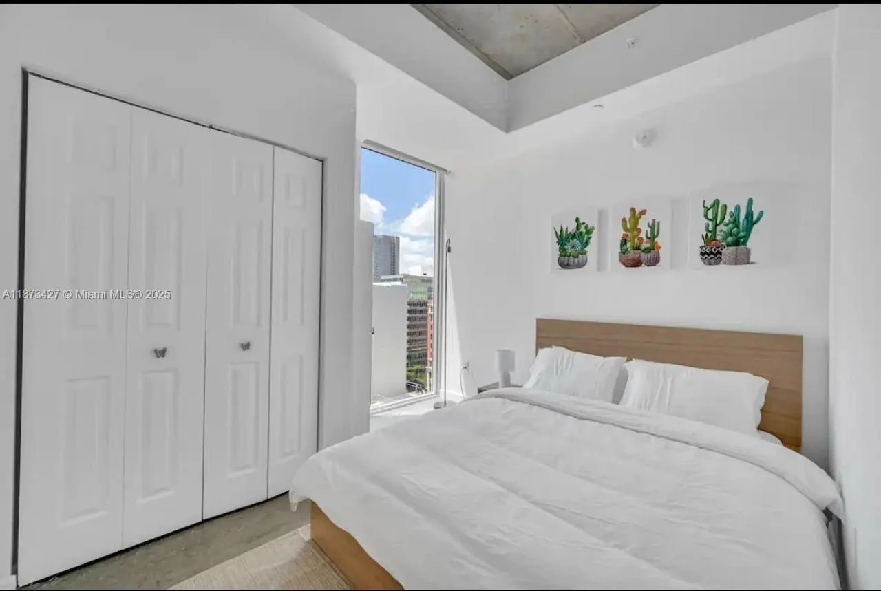 151 SE 1st St # 1111, Miami, FL 33131 photo 8