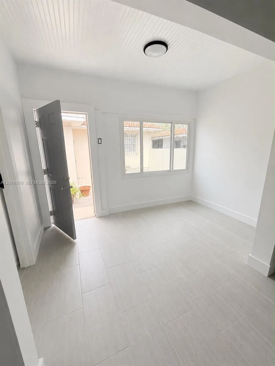 1154 NW 34th Ave # 1, Miami, FL 33125