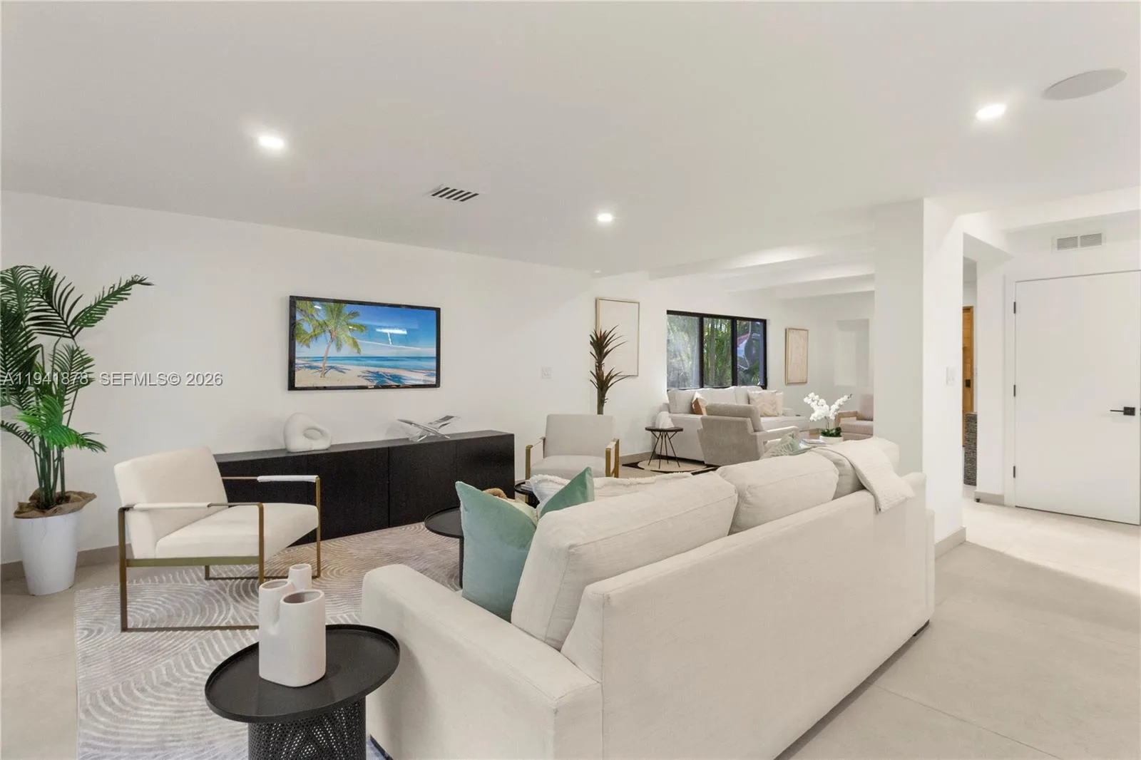 435 W 43rd St, Miami Beach, FL 33140 photo 5