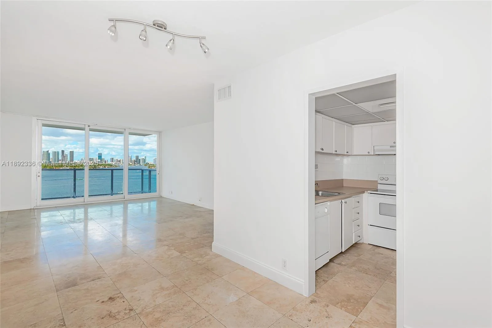 1000 West Ave # 1517, Miami Beach, FL 33139 photo 3