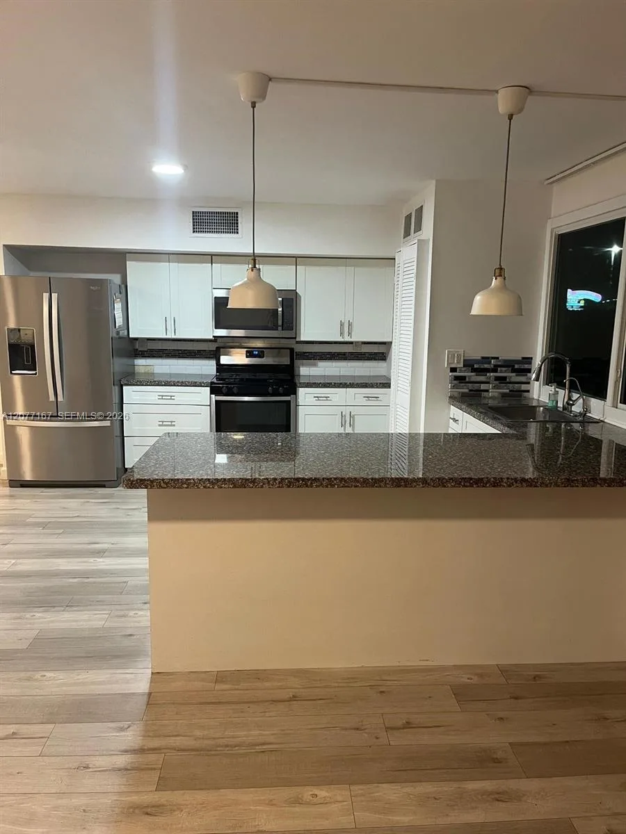 7133 SW 109th Ct, Miami, FL 33173 photo 3