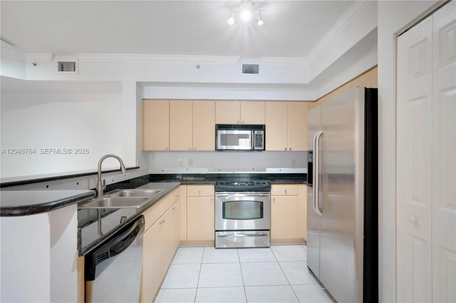 6851 SW 44th St # 208, Miami, FL 33155 photo 7