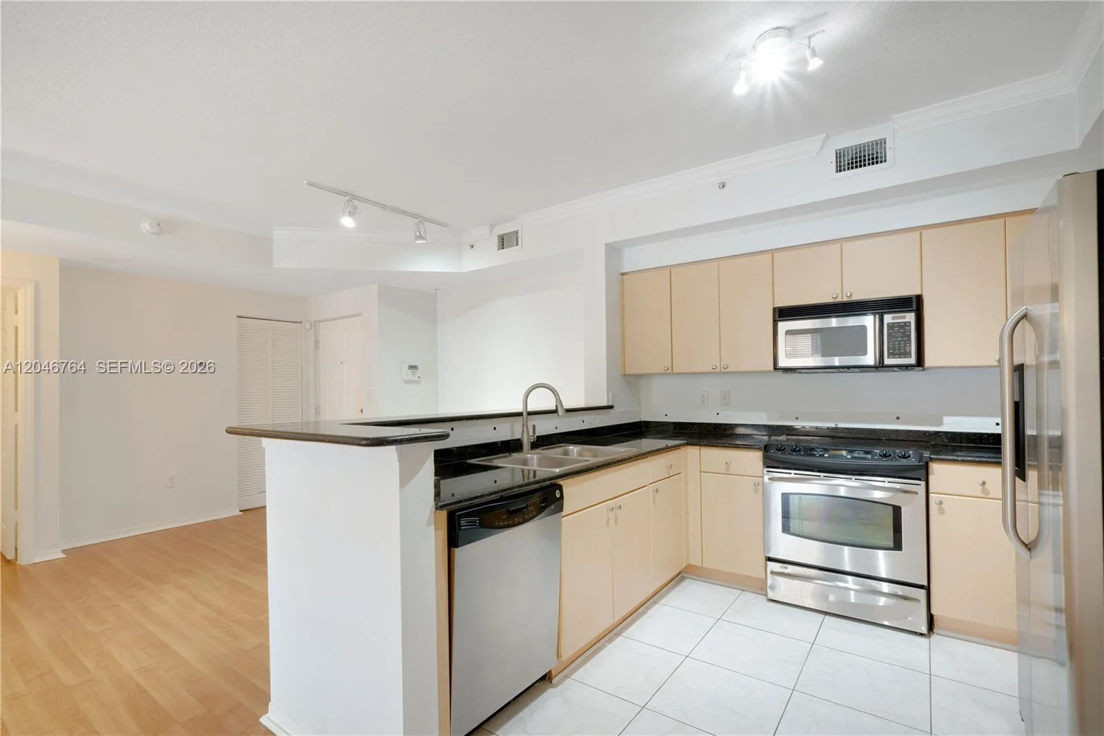 6851 SW 44th St # 208, Miami, FL 33155 photo 8