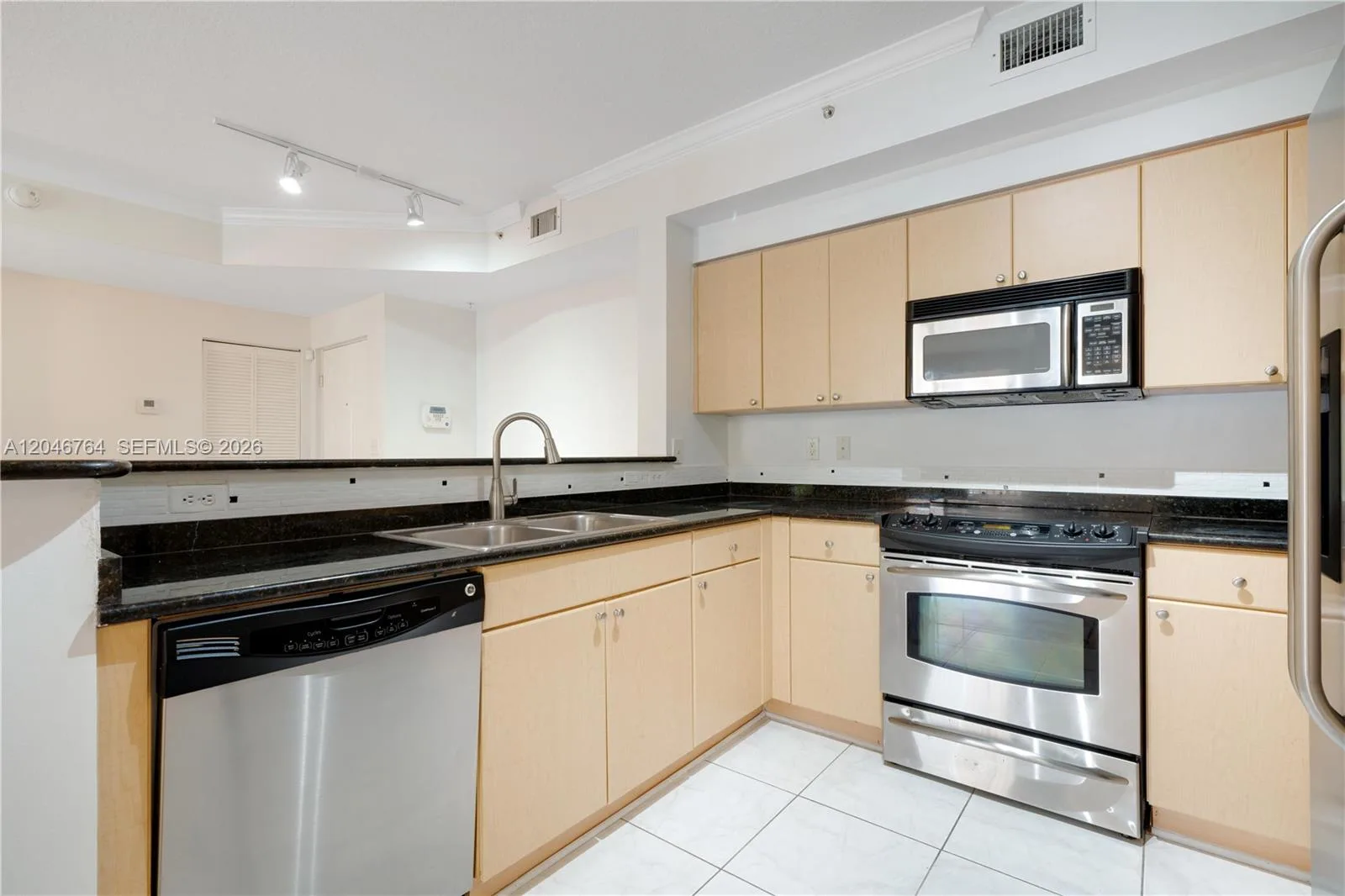 6851 SW 44th St # 208, Miami, FL 33155 photo 9