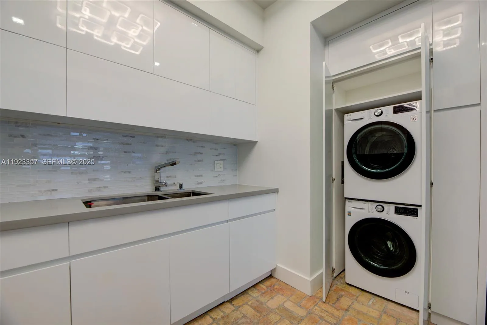 3725 S Ocean Dr # PH02, Hollywood, FL 33019 photo 9