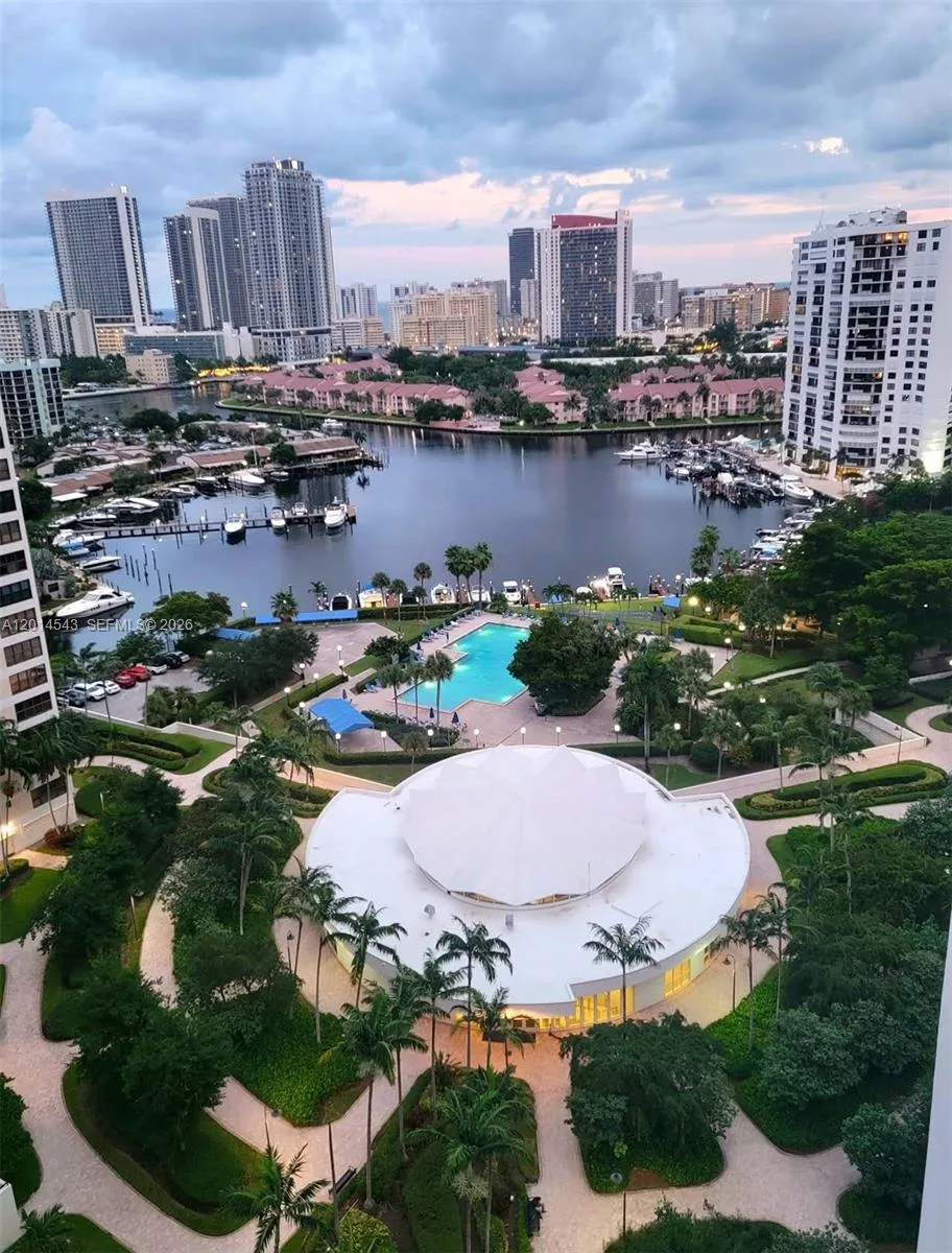 600 Three Islands Blvd # 418, Hallandale Beach, FL 33009 photo 4