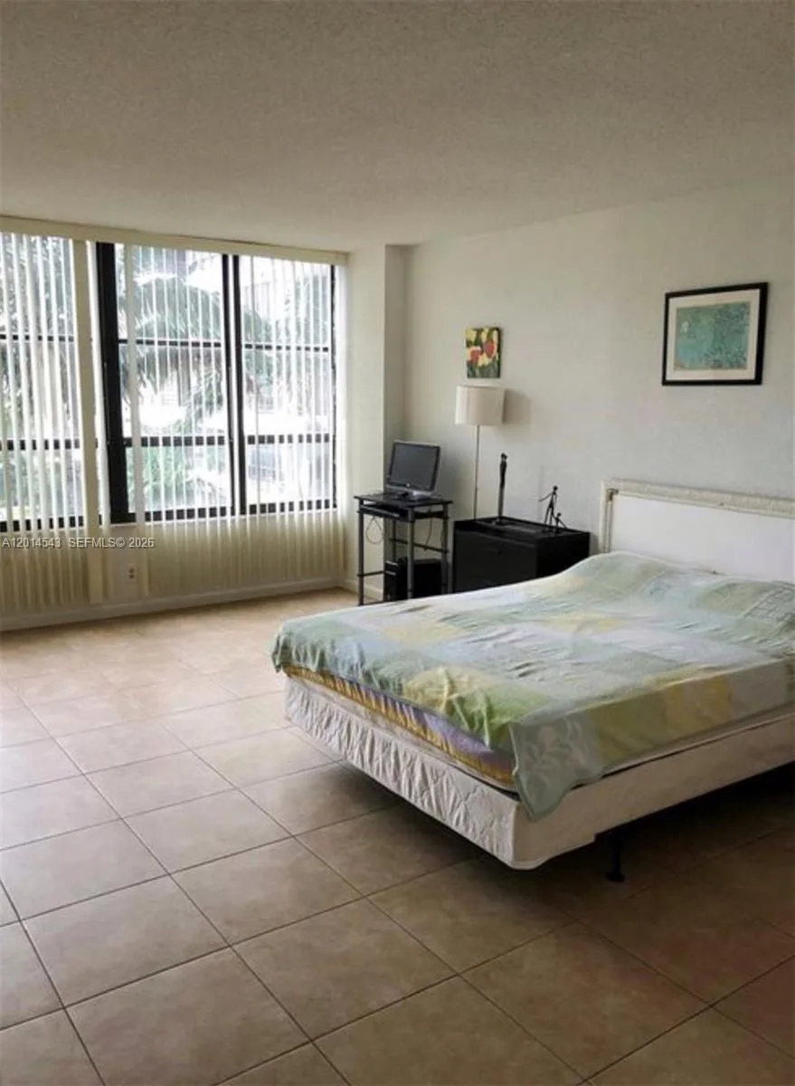 600 Three Islands Blvd # 418, Hallandale Beach, FL 33009 photo 9
