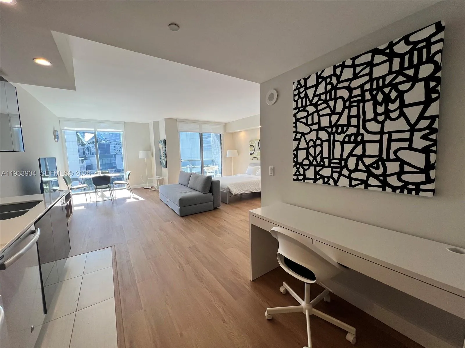 31 SE 6th St # 703, Miami, FL 33131