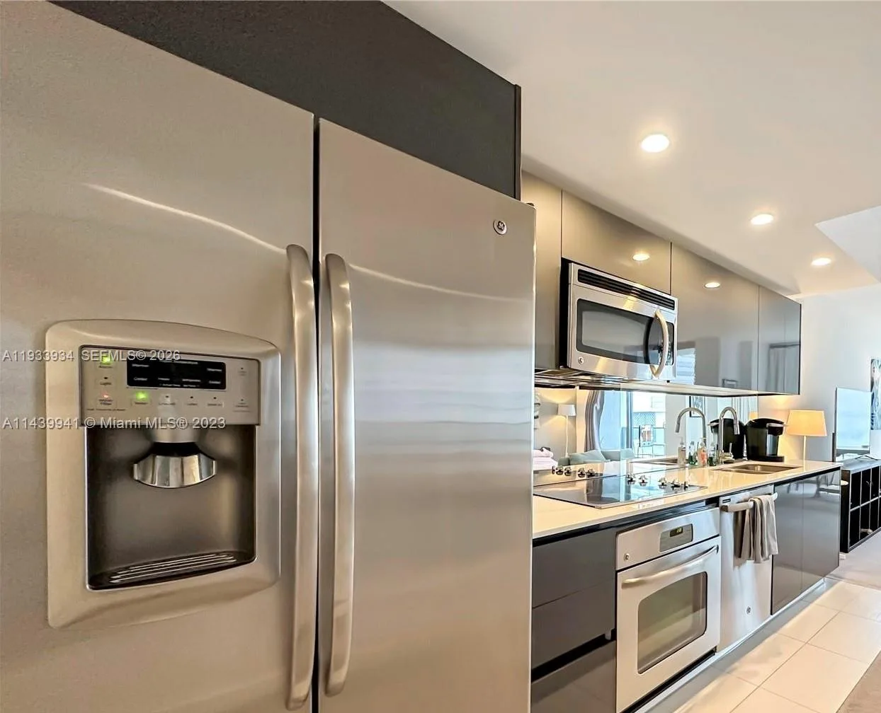 31 SE 6th St # 703, Miami, FL 33131 photo 2