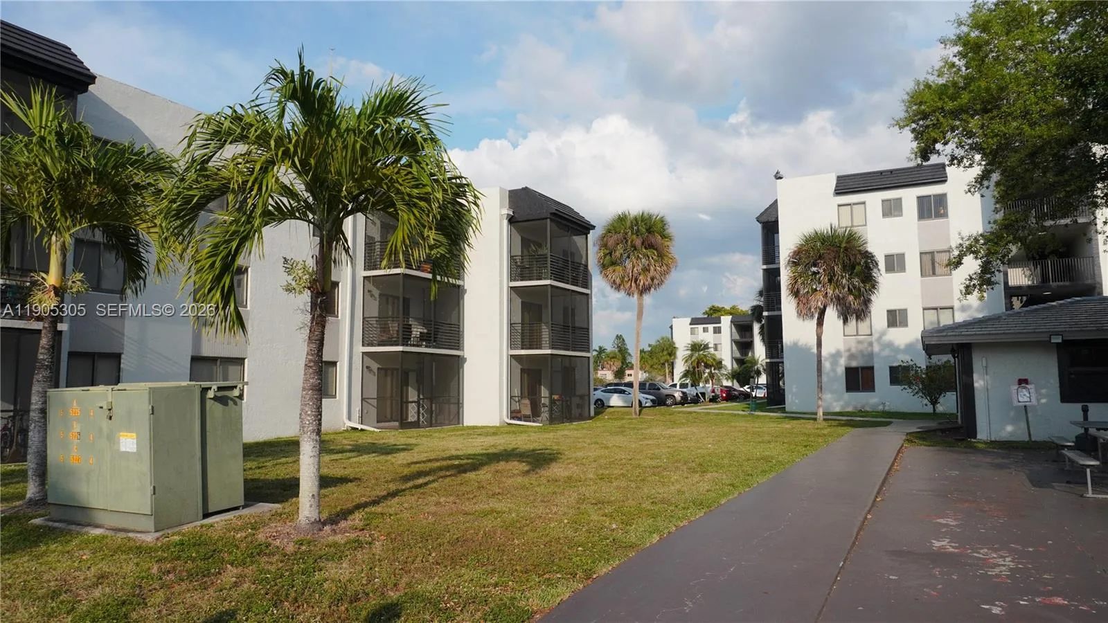 3710 N Pine Island Rd # 320, Sunrise, FL 33351