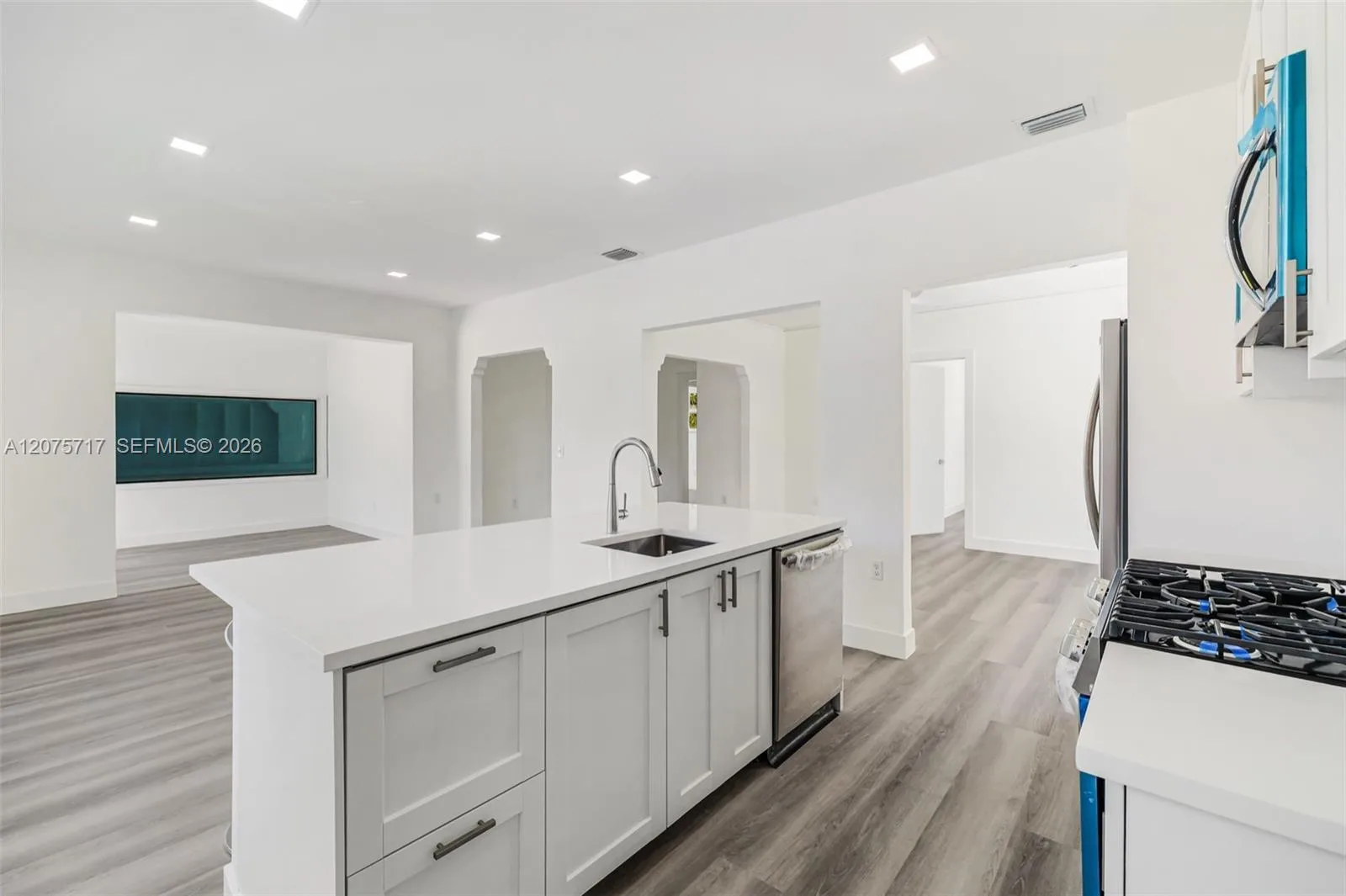 340 NE 125th St, North Miami, FL 33161 photo 13