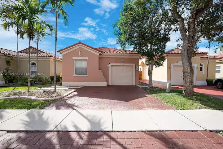 2327 NE 37th Ter, Homestead, FL 33033