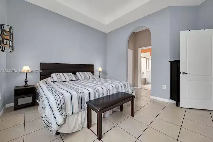2327 NE 37th Ter, Homestead, FL 33033 photo 7