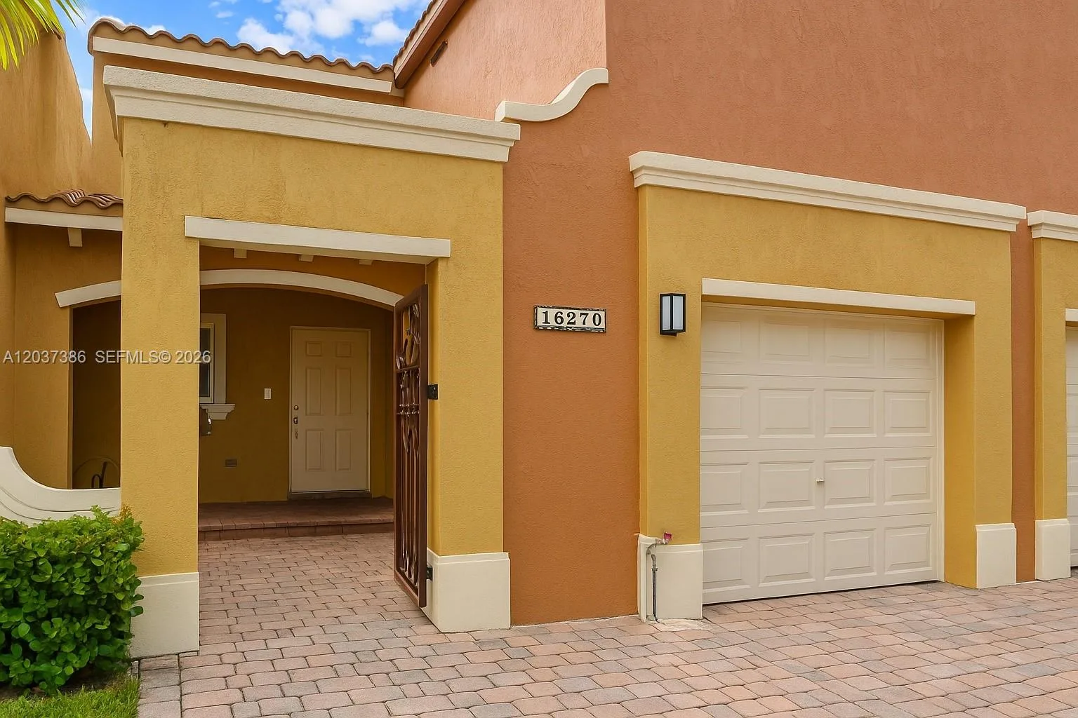 15270 SW 30th Ter, Miami, FL 33185